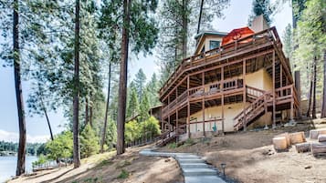 House, 5 Bedrooms | Bahagian luar