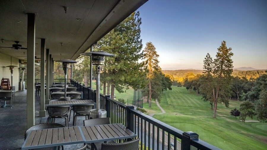 Casa Del Lago - Only 200 Yards from the Beach by Yosemite Region Resorts