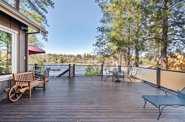 House, 5 Bedrooms | Terrace/patio