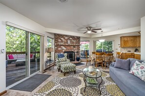 House, 5 Bedrooms | Living area | Smart TV, fireplace, DVD player, books