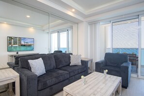 Smart TV - *Lovely* 1BR condo at Encantame Towers Velero 2303 (Puerto Peñasco)
