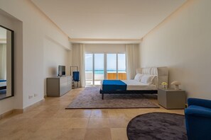 2 chambres, coffres-forts dans les chambres, fer et planche à repasser
