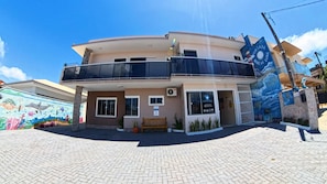 Fachada da propriedade