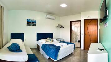 Minibar, escritorio, wifi gratis y ropa de cama