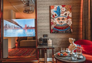 Deluxe Room | Premium bedding, free minibar items, in-room safe, laptop workspace - De Reve Galata (Istanbul)