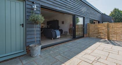 The Bull Pen by Bloom Stays - a holiday let that sleeps 4 guests in 2 bedrooms