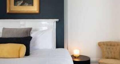 Everything You Need on Elphin: Parking & Wi-fi