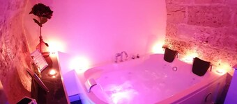 La Forteresse Jacuzzi-Sauna