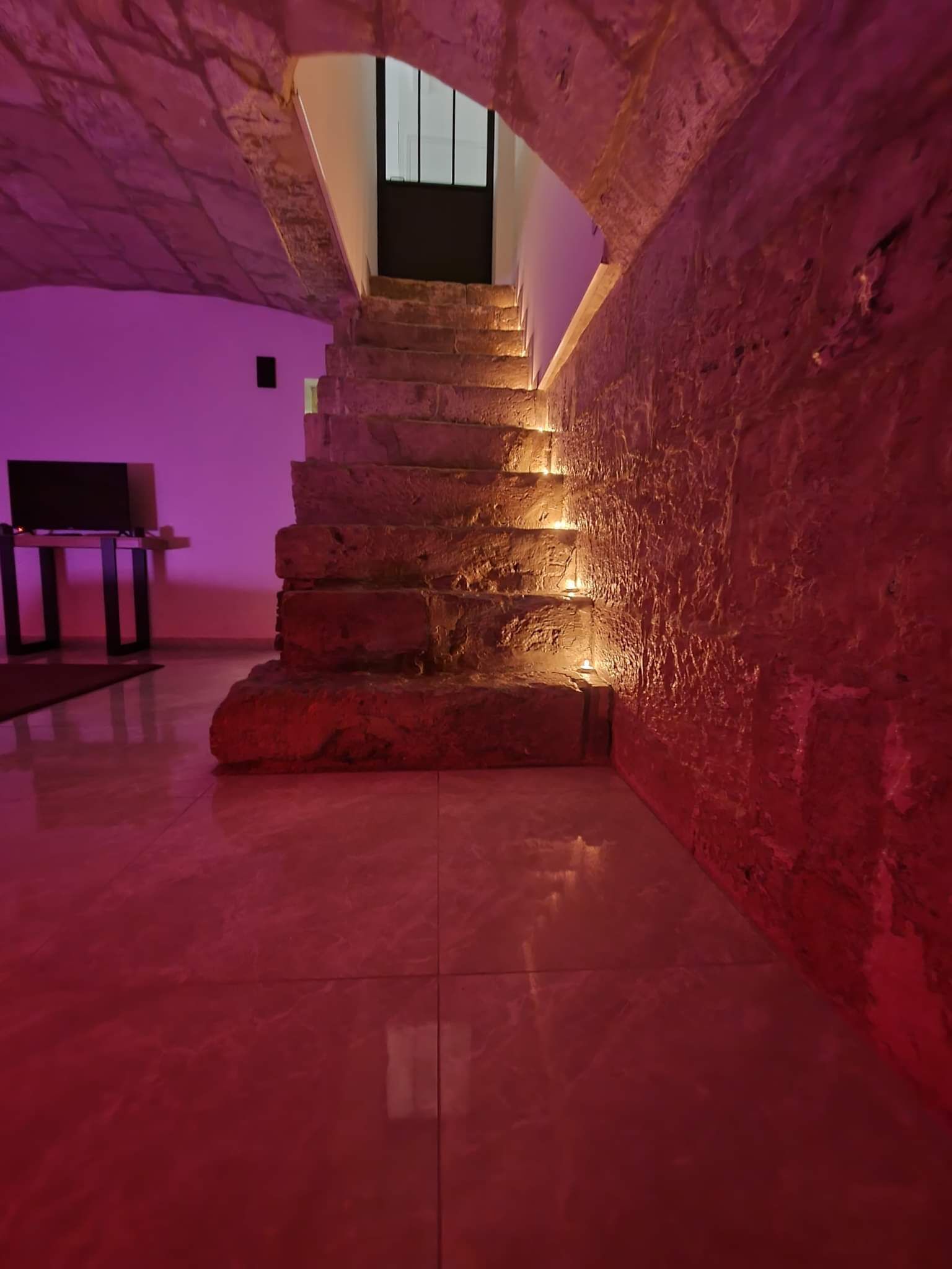 Appartement Majestueux | 2 chambres, literie de qualité supérieure, matelas mémoire de forme