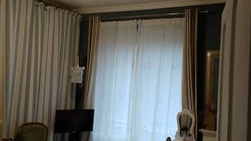1 bedroom, desk, WiFi (free), bed sheets