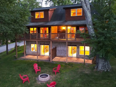 Exterior. Modern Log Cabin TH Retreat | Peaceful | Mountain Views | Steps to Downtown WJ