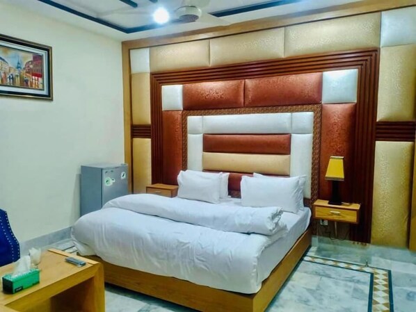 مكواة/لوح كي وواي فاي مجانًا