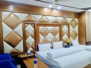 Tabla de planchar con plancha y wifi gratis 