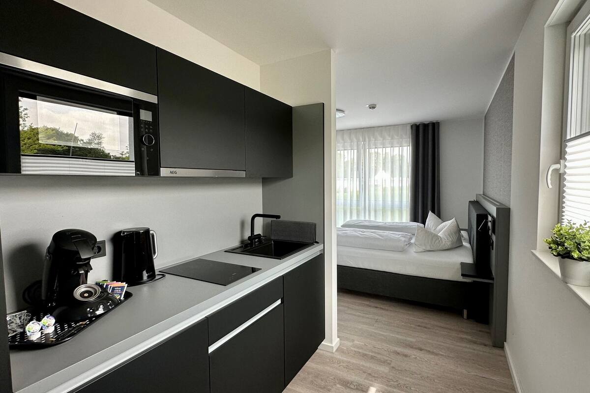 Hypo-allergenic bedding, in-room safe, individually decorated