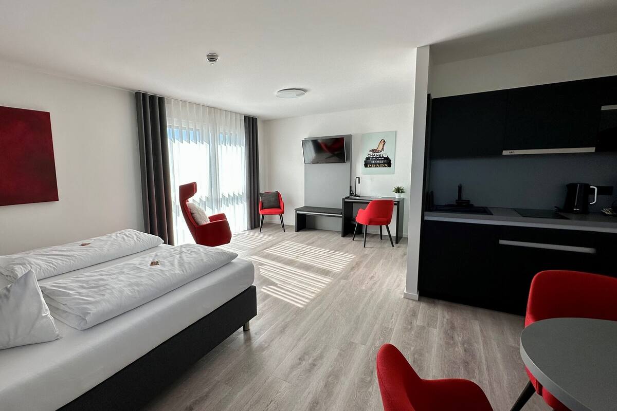 Studio | Zimmersafe, individuell dekoriert, individuell eingerichtet