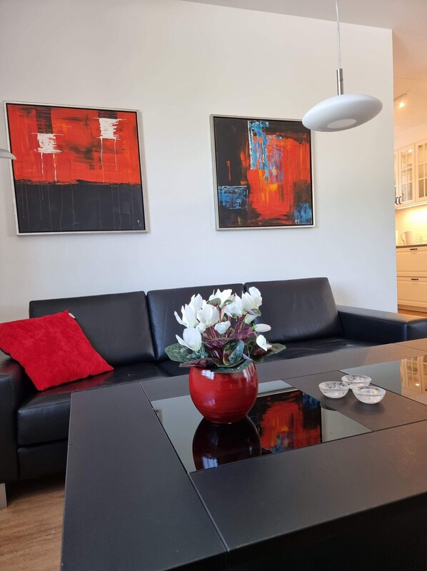 Deluxe Condo | Living area