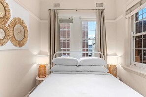 2 quartos, ferros/tábuas de passar roupa, Wi-Fi, roupa de cama