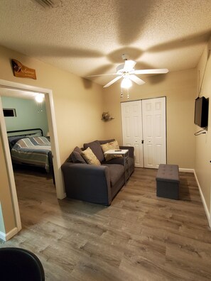 1 chambre, bureau, Wi-Fi gratuit, draps fournis