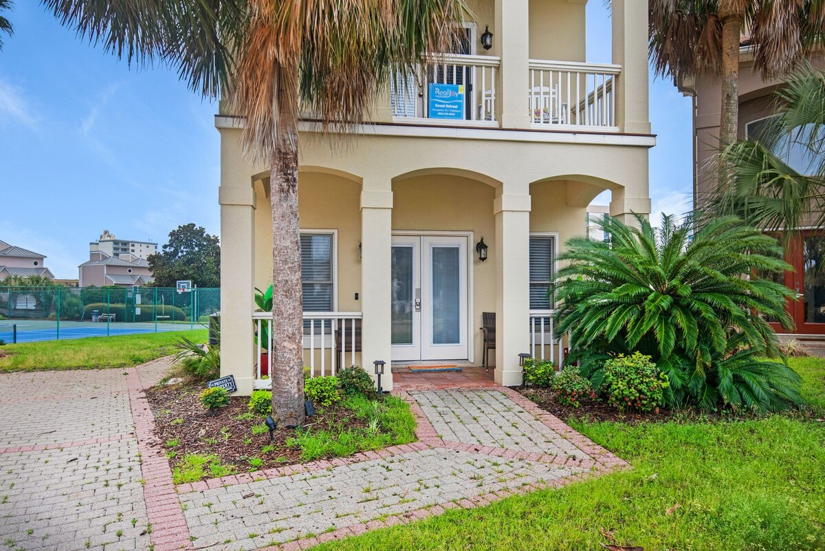 Photo 38 of 🐶️Pet Friendly- Close2Beach-Lovely-4BR Sweet Retreat🐶️