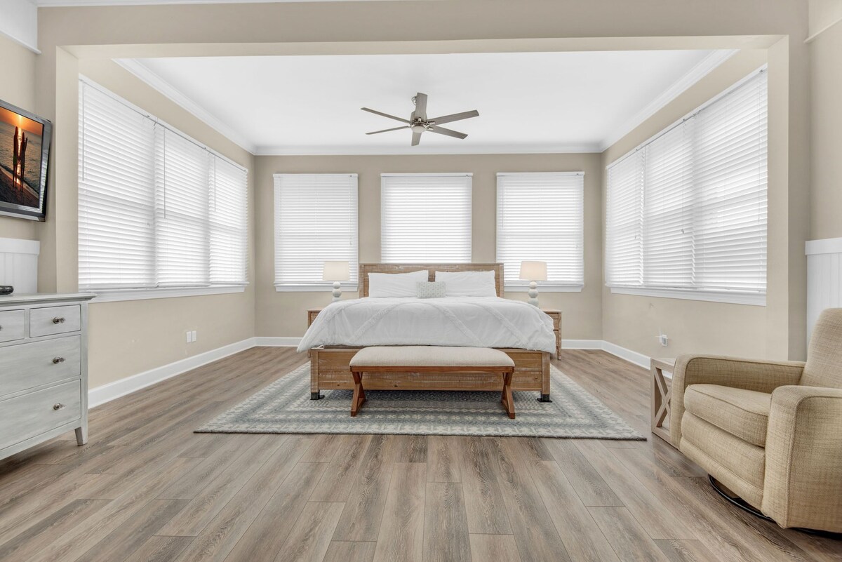 Photo 19 of 🐶️Pet Friendly- Close2Beach-Lovely-4BR Sweet Retreat🐶️