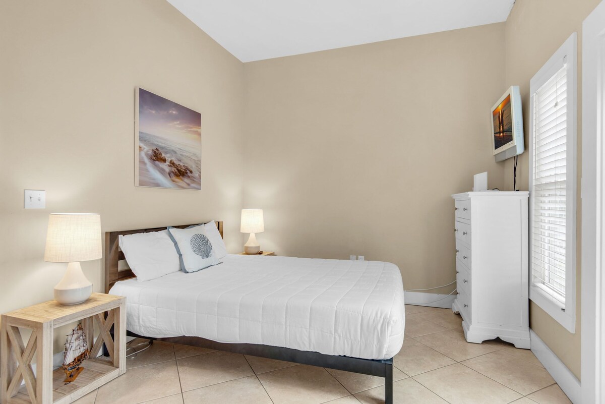Photo 30 of 🐶️Pet Friendly- Close2Beach-Lovely-4BR Sweet Retreat🐶️