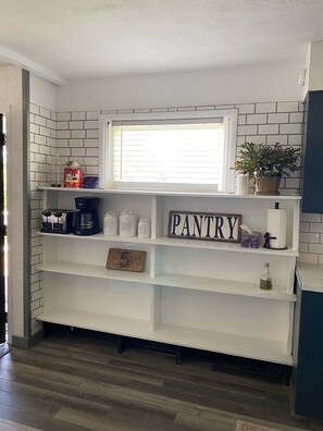 Interior - Entire Home with Lakeview (L'Anse)