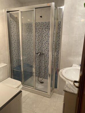 Douche, bidet