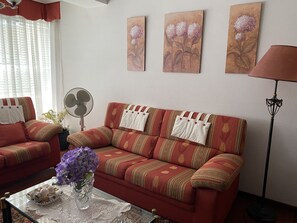Living area - Apartamento Playa Ladeira (Santa Cristina da Ramallosa)