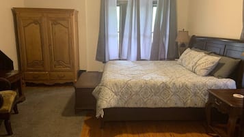 1 bedroom, desk, iron/ironing board, travel cot