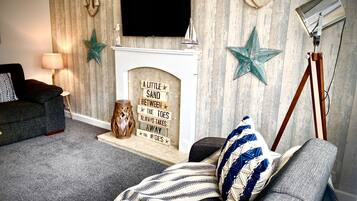 House, Multiple Beds | Living room