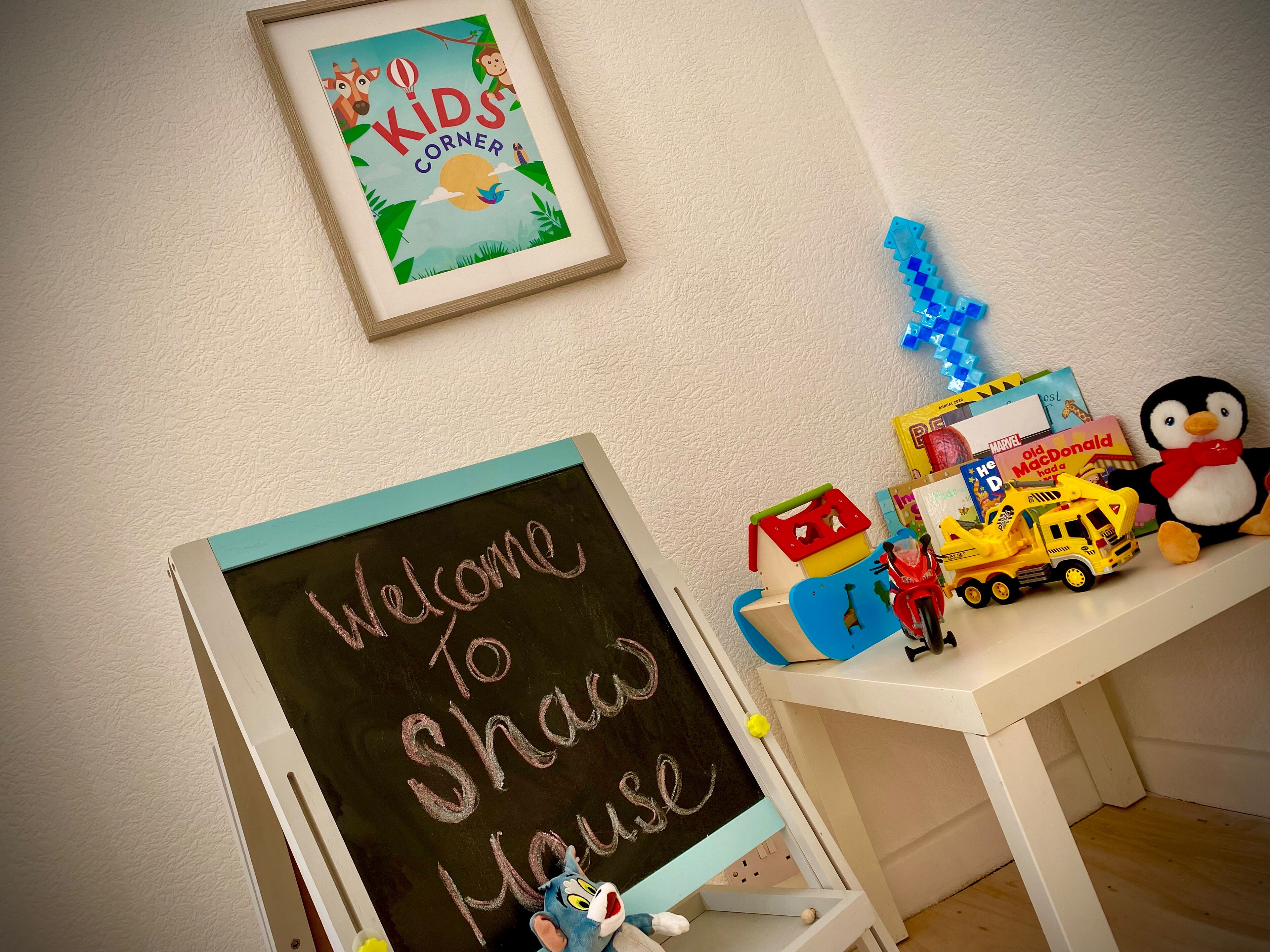 House, Multiple Beds | Children’s area