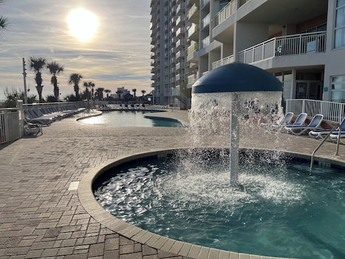 Lovely oceanview studio in Bay Watch Resort North Myrtle Beach