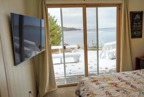 5 bedrooms, desk, free WiFi, bed sheets