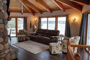 Smart TV, chimenea, videojuegos y impresora 