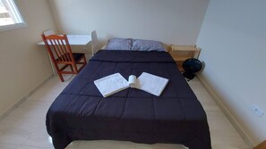 2 bedrooms, desk, iron/ironing board, free WiFi