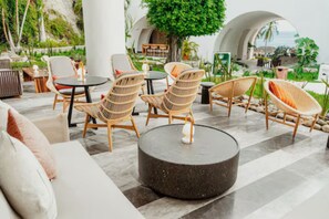 Outdoor dining - Huatulco Camino Real Resort 2-bedroom Condo (Bahias de Huatulco)