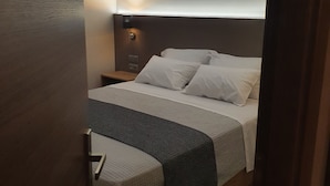 Standard Suite - VARDIANS VILLAS & SUITES (Karystos)