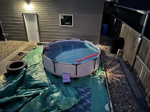 Terrace/patio - Comfy 2-bedroom basement with kitchen/bath for you. (Saskatoon)