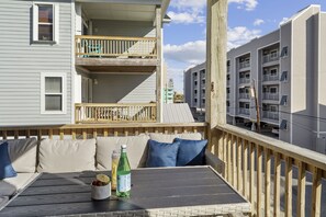 Outdoor dining - Ocean View Condo,  Steps to Beach & Boardwalk, 3BR/2BA! ★★★★★   (Carolina Beach)