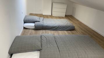 2 habitaciones, tabla de planchar con plancha y wifi