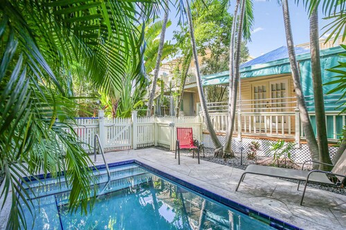 Paradise Place by AvantStay | Key West Old Town Condo w/ Shared Pool