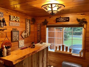 Interior - Cozy cabin in the heart of the Adirondacks (Old Forge)