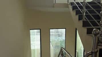 Bahagian dalam
