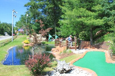 Cozy cottage just minutes from Lake Michigan!