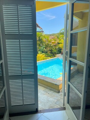 Firemannsrom – familie | Minibar, individuelt dekorert og sengetøy