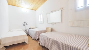 3 chambres, fer et planche Ă repasser, Wi-Fi gratuit, draps fournis