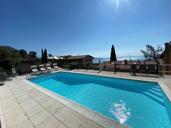 Piscine extérieure