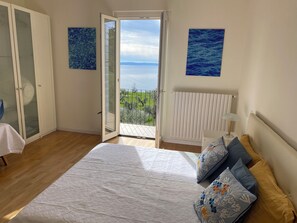 3 dormitoris, planxa i posts de planxar, wifi i roba de llit 