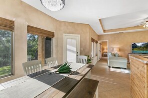 Interior - Quiet 3/2 Hideaway w/Pool Access (Laguna Vista)