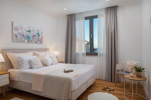 4 slaapkamers, een strijkplank/strijkijzer, gratis wifi